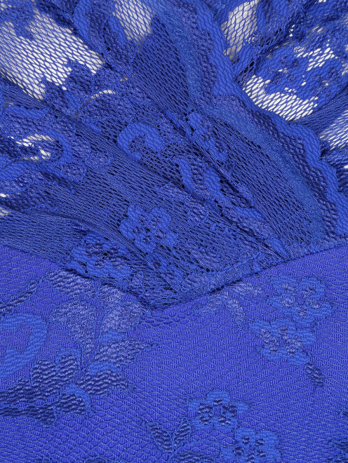 Платье из кружевного полотна с пышной юбкой - Деталь
