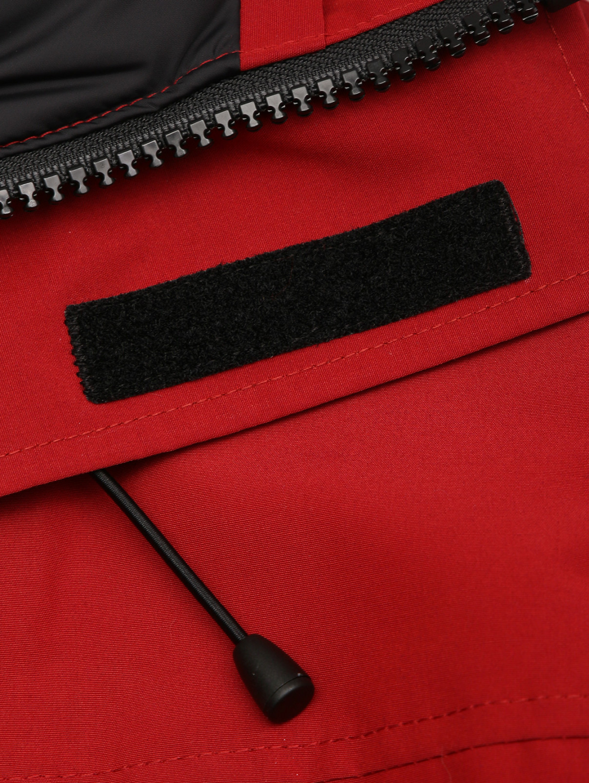 Парка пуховая на молнии с накладными карманами Canada Goose  –  Деталь  – Цвет:  Красный
