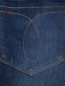 Зауженные джинсы из смешанного хлопка Calvin Klein Jeans  –  Деталь